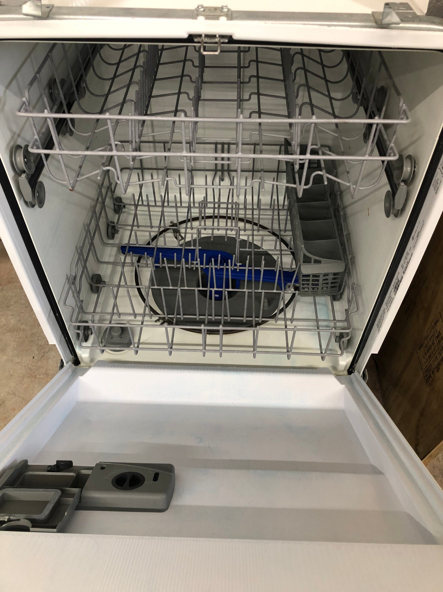 Frigidaire 24" Front Control Smart Built-In Tall Tub Dishwasher