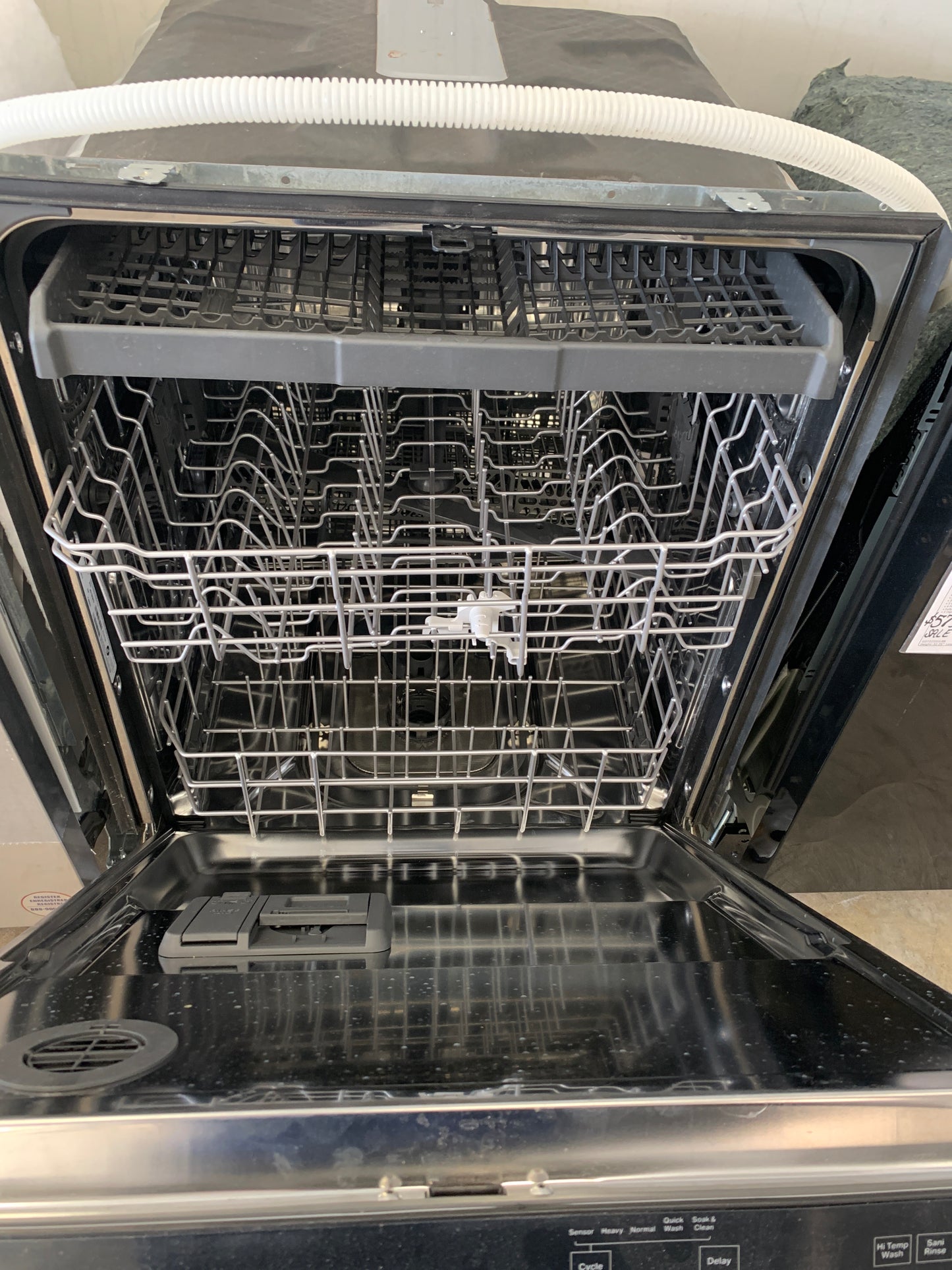 Whirlpool Dish Washer**NEW**