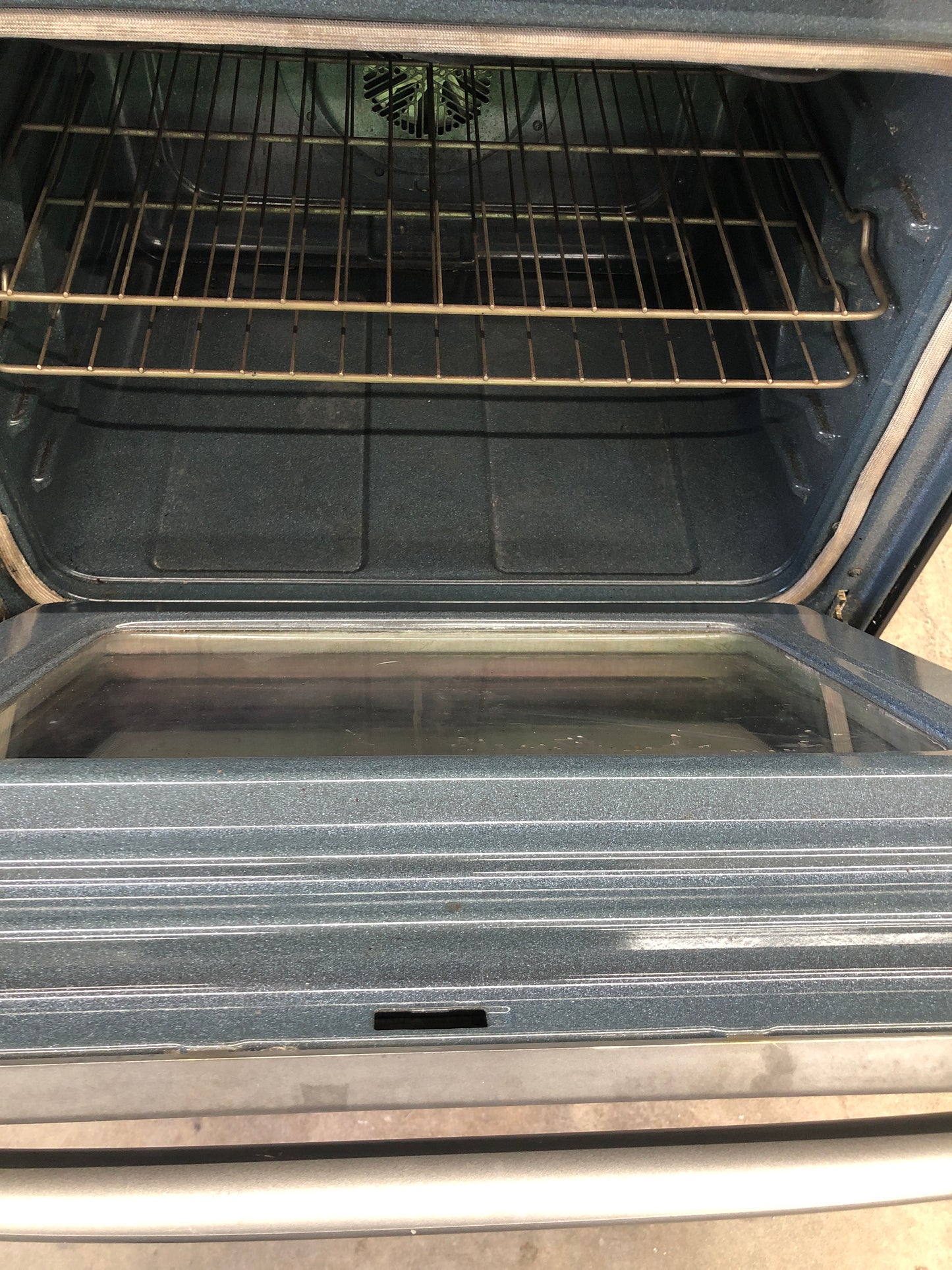 Whirlpool Glass Top Electric Range.