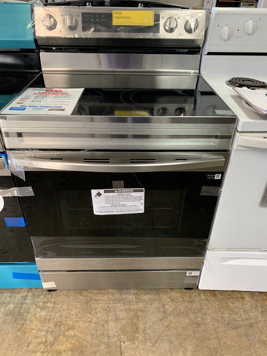 Samsung 30” Electric Range.