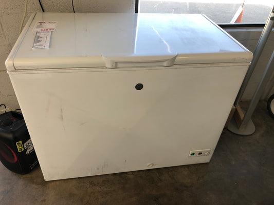 GE Chest Freezer.