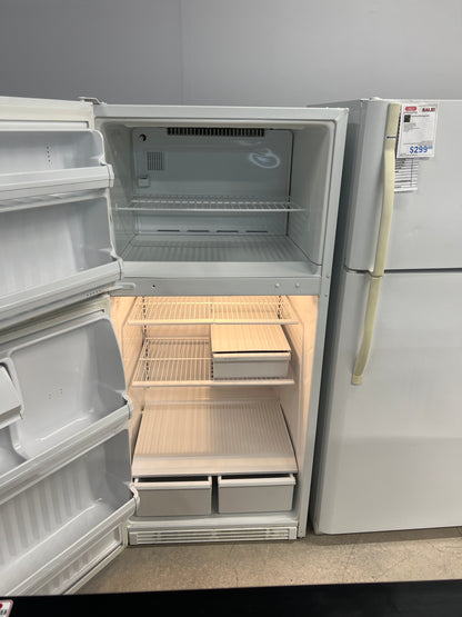 GE Refrigerator