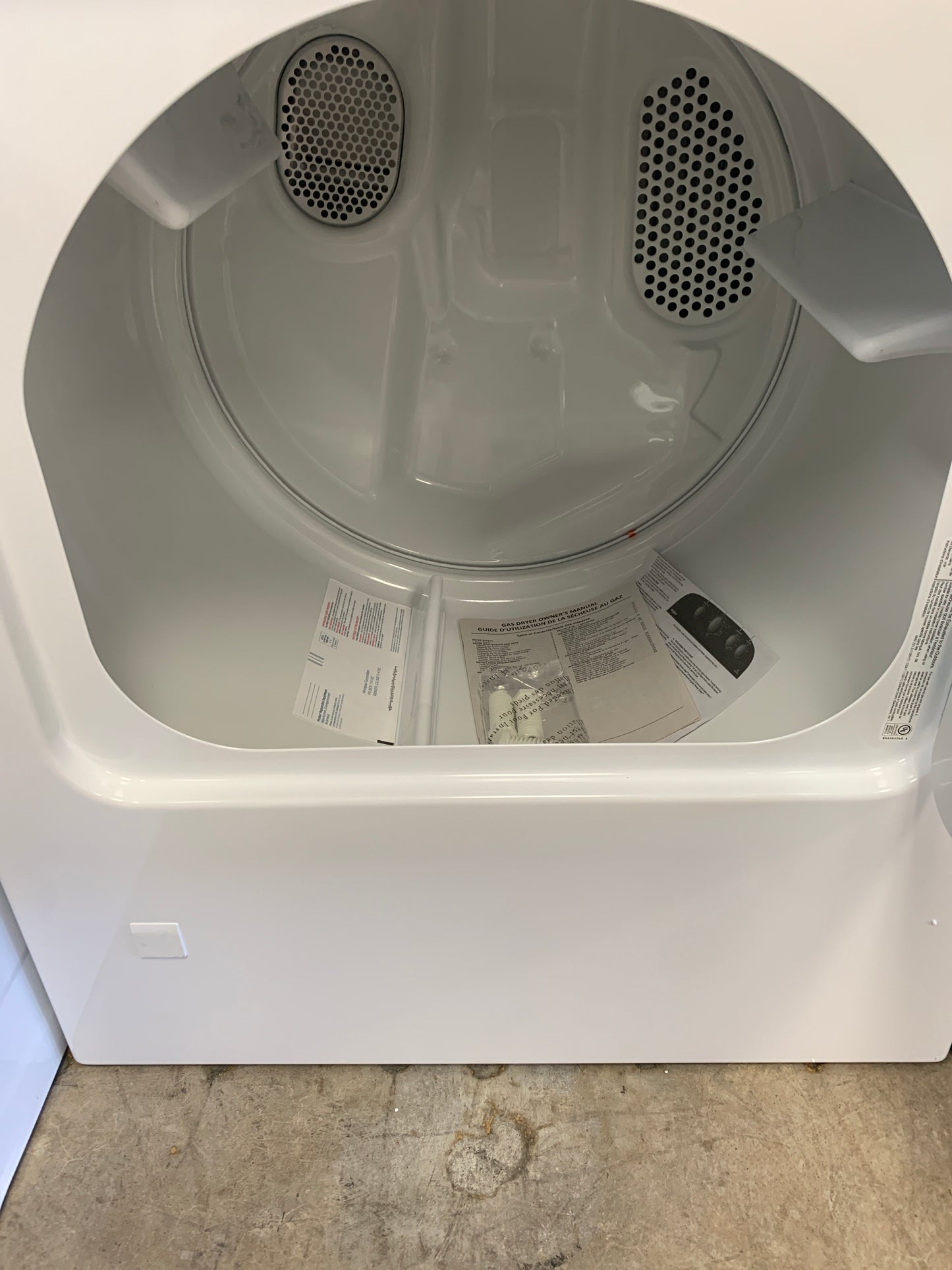 Whirlpool Gas Dryer New.