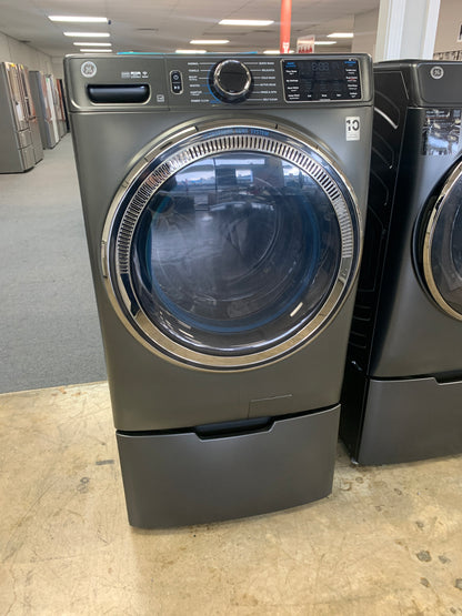 GE Washer Dryer Set**NEW**