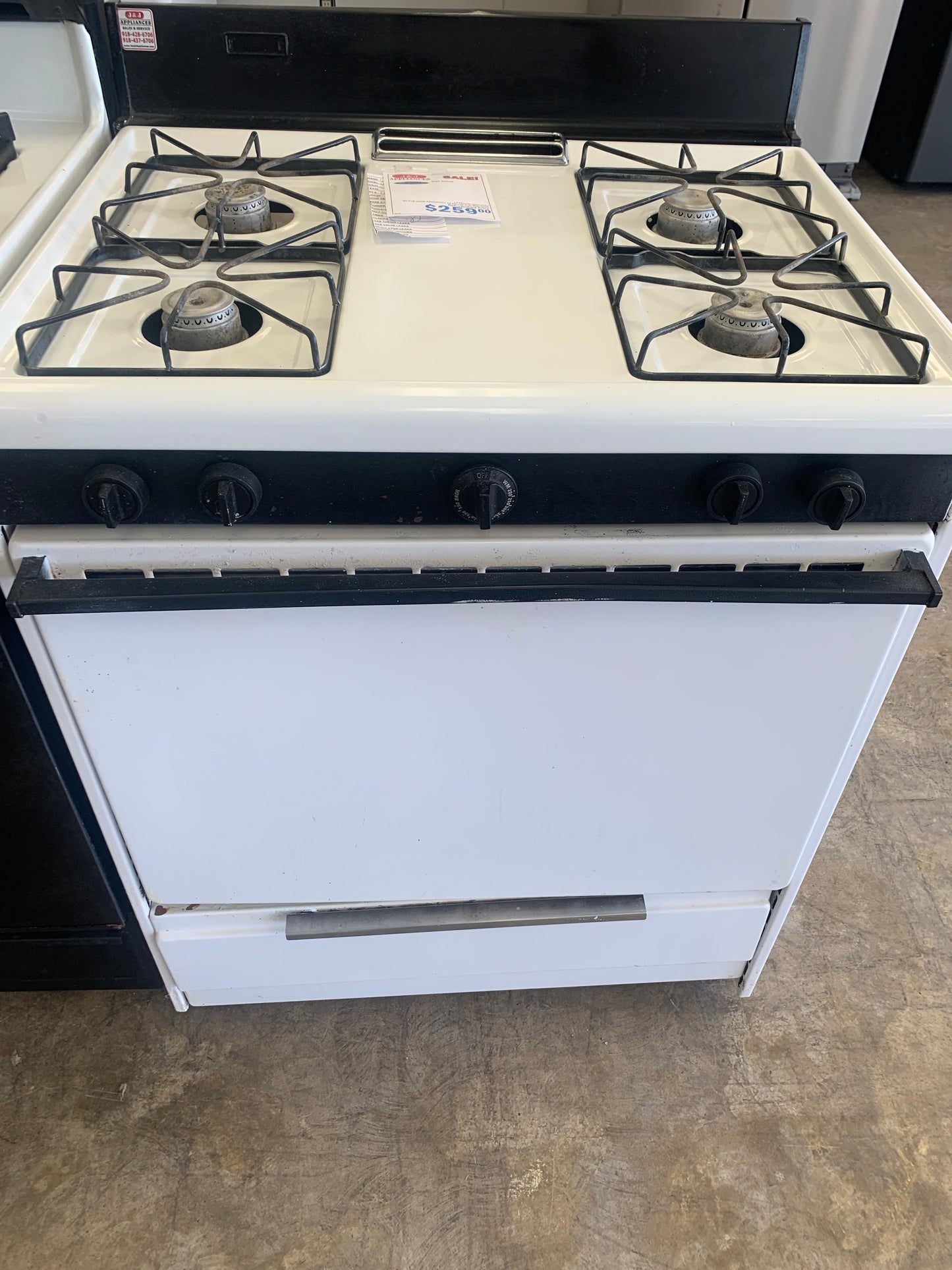 Hotpoint 4 Burner Gas Stove.