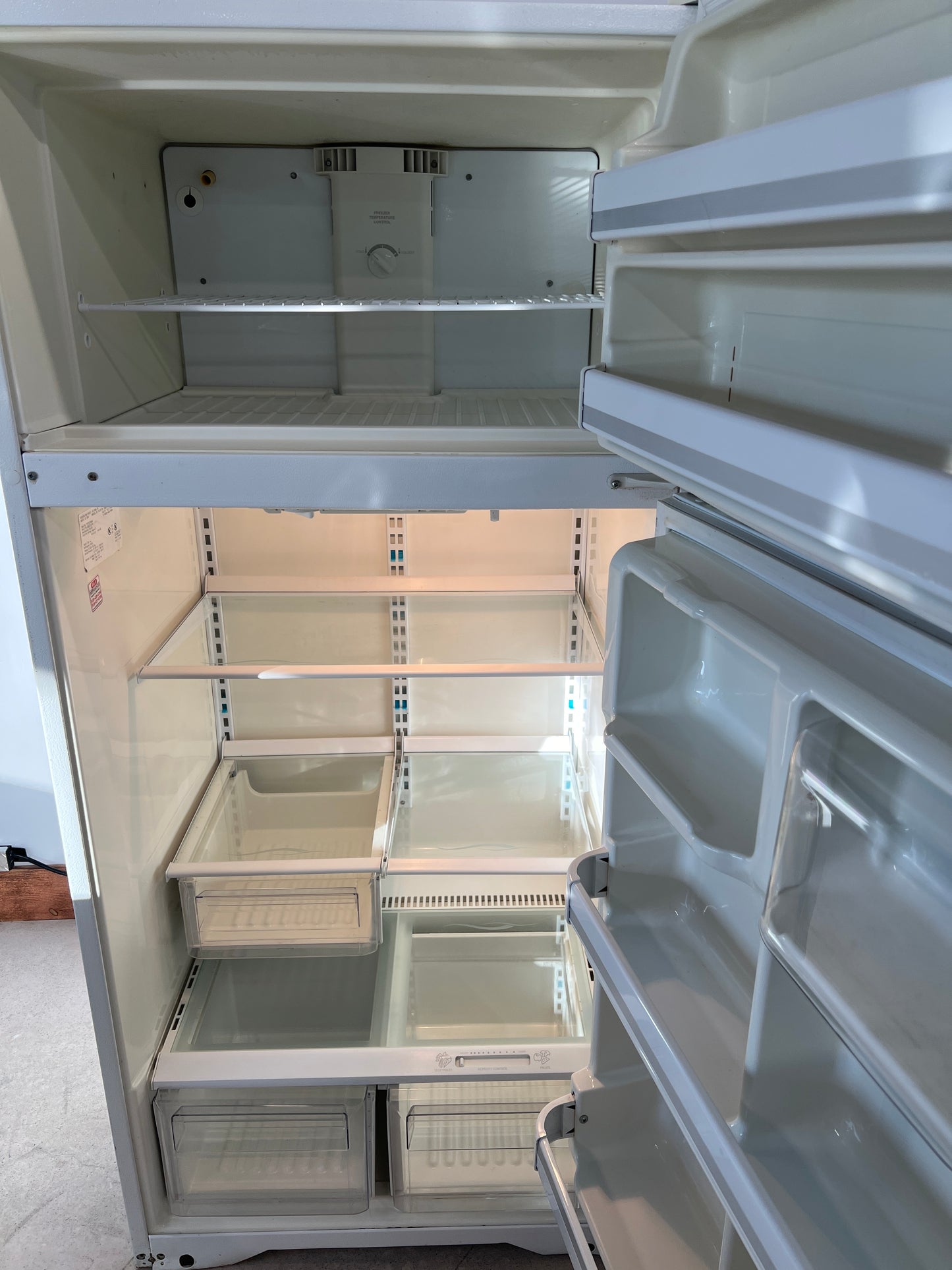 Figidaire Refrigerator