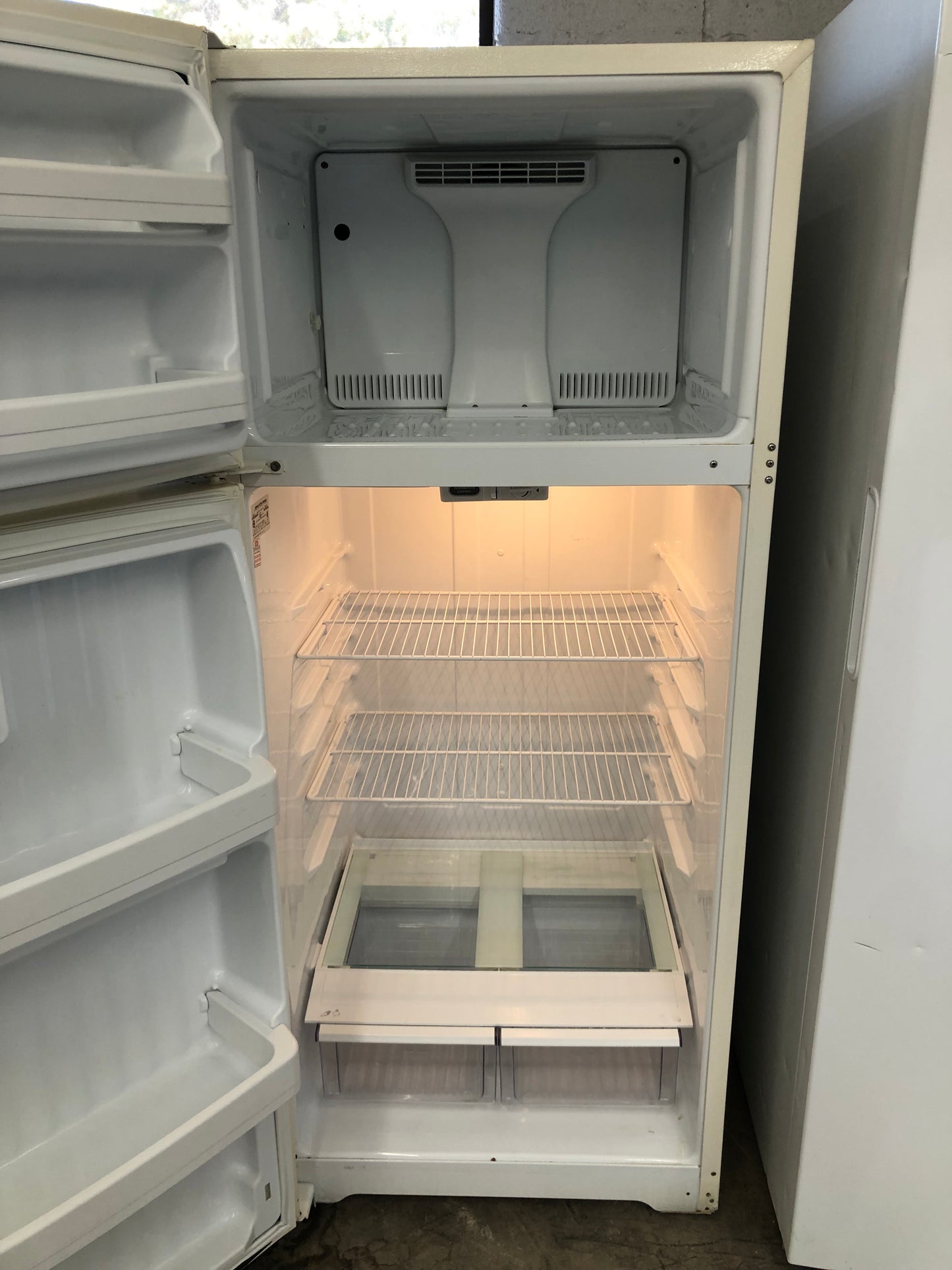 Hotpoint Top and Bottom Refrigerator