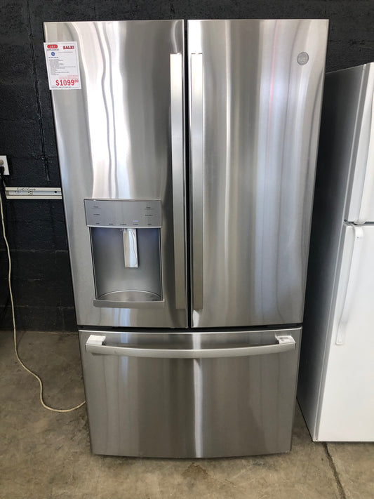 GE STAINLESS STEEL FRENCH DOOR REFRIGERATOR